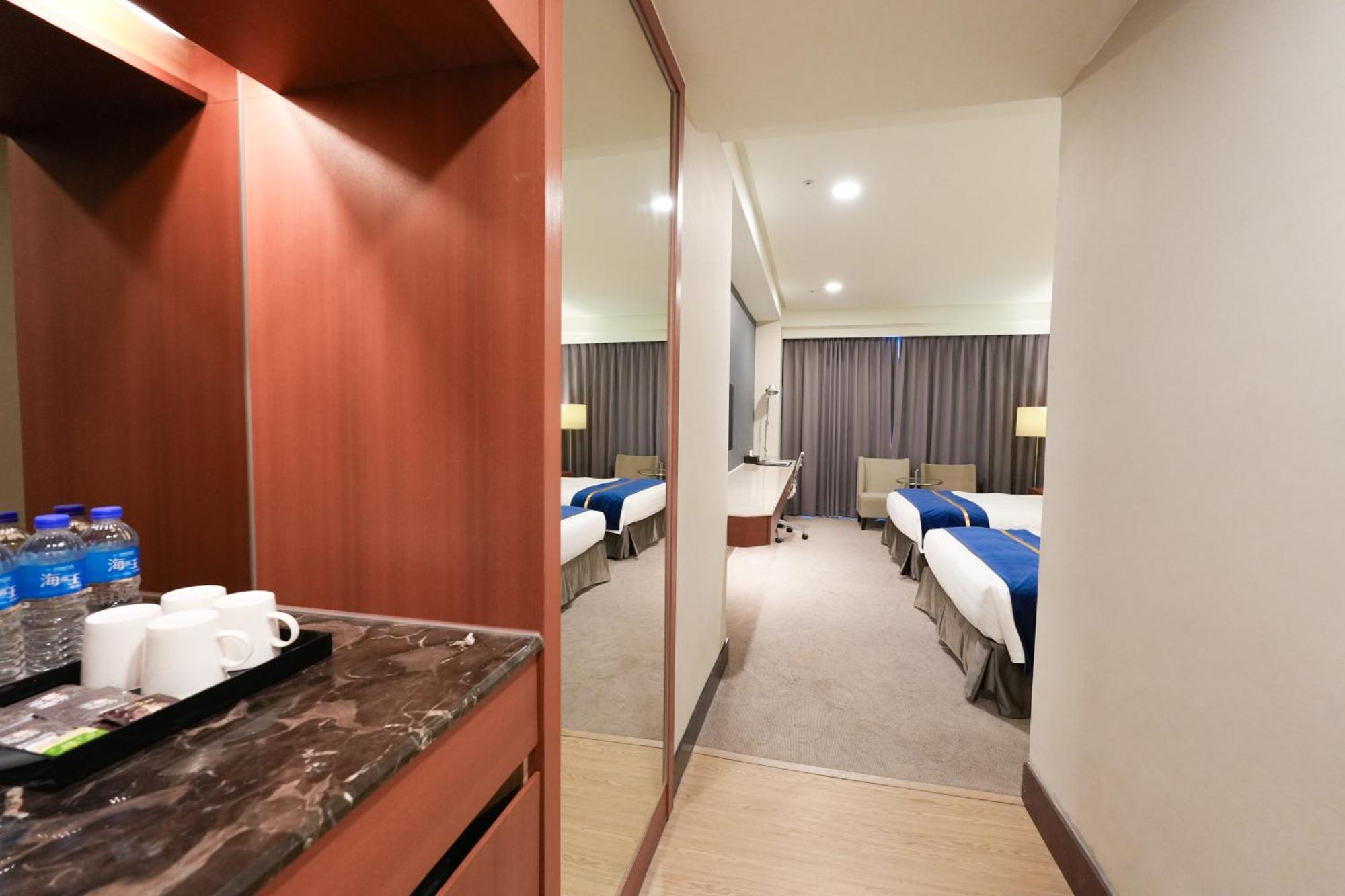 Hiyeshotel勤天商旅-花蓮館 Hualien Kültér fotó