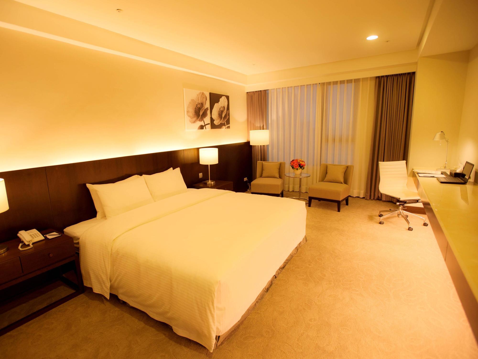 Hiyeshotel勤天商旅-花蓮館 Hualien Kültér fotó