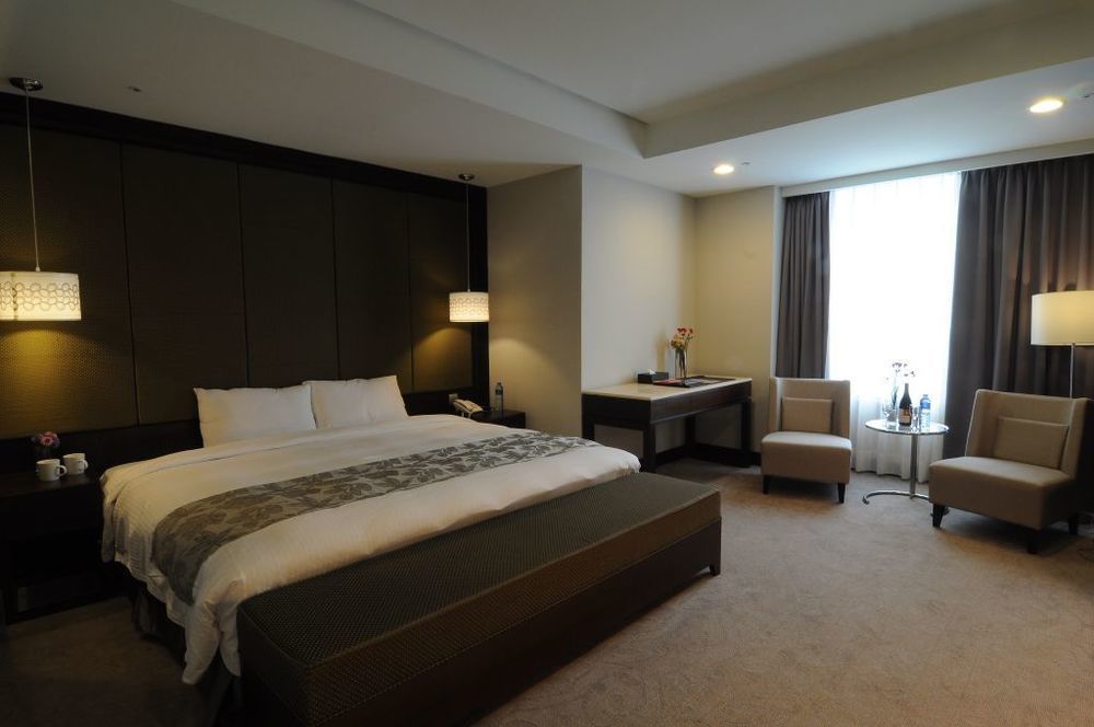 Hiyeshotel勤天商旅-花蓮館 Hualien Kültér fotó